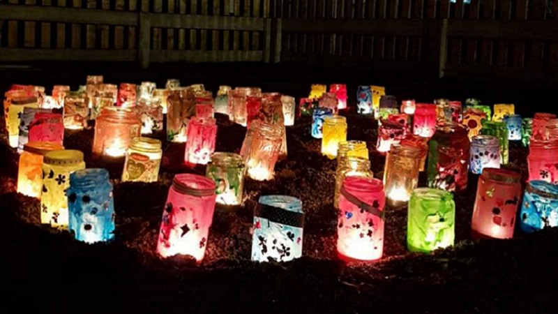 Ljusmanifestation på Park Öst